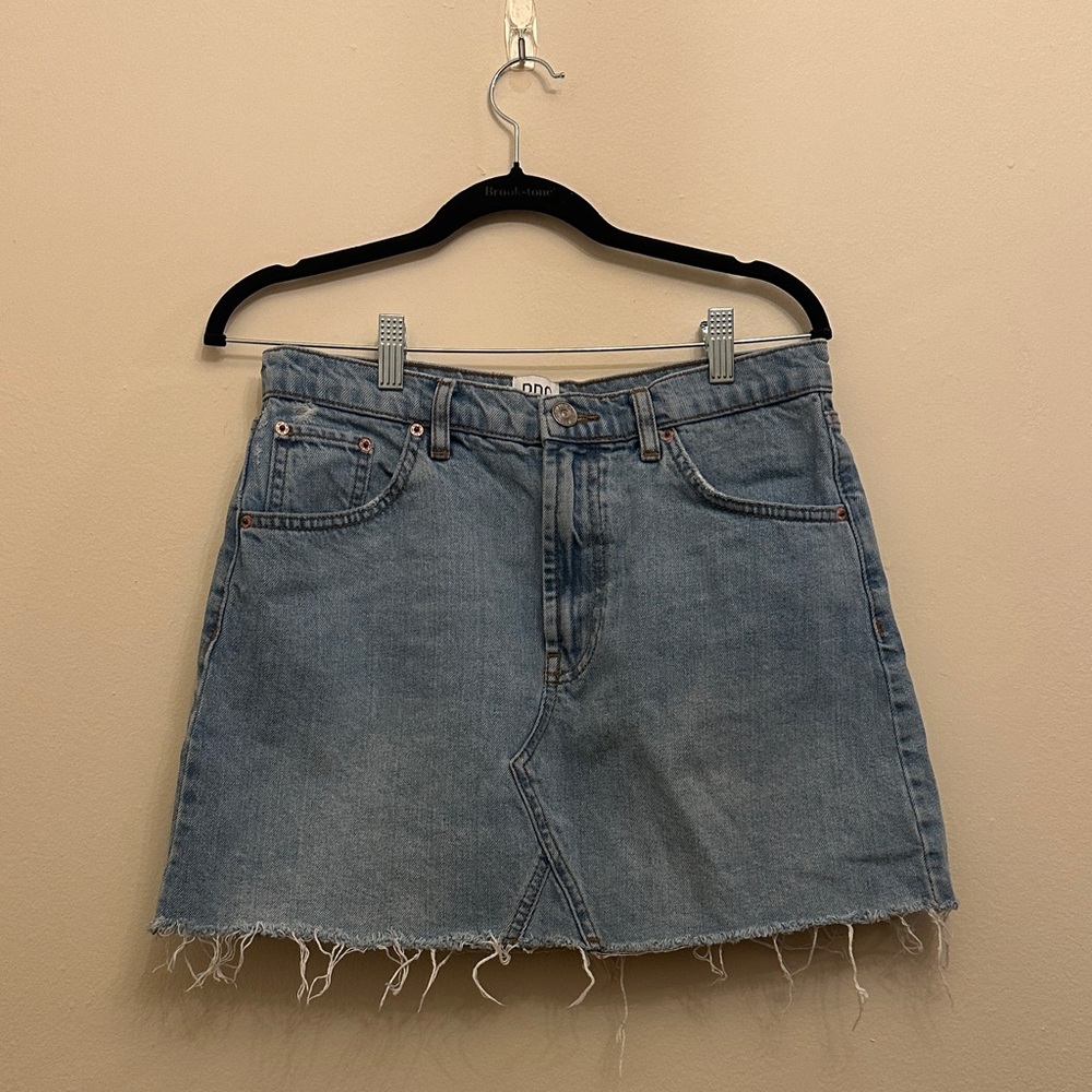 BDG Urban Outfitters Denim Blue Frayed Hem‎ Mini Skirt Size Large No Shorts